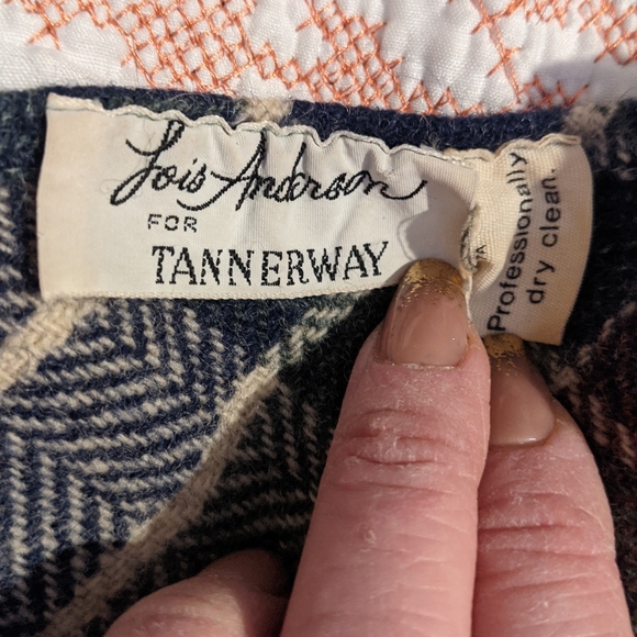 Shawl scarf - Picture 2 of 2